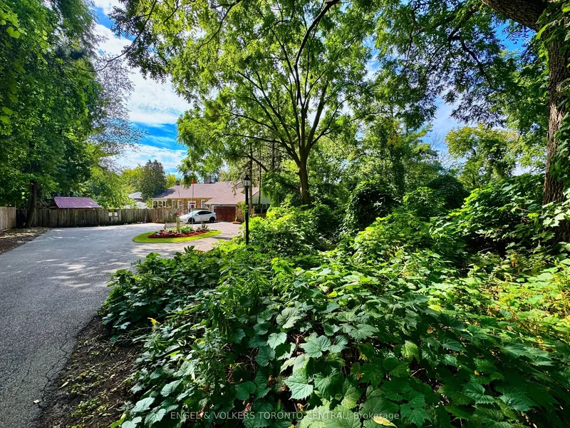 85 Yorkleigh Avenue, Toronto, Ontario, Canada. - Photo 17