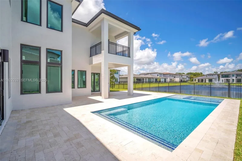3511 Ashwood Cir S, Hollywood, Florida, United States. - Photo 4