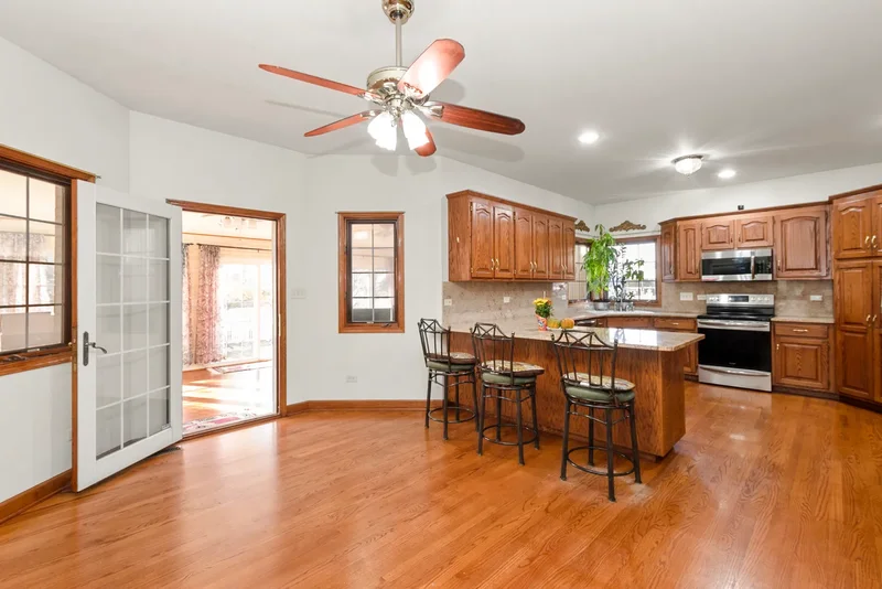 8113 Blarney Road, Tinley Park, IL 60477, Tinley Park, Illinois, United States. - Photo 8