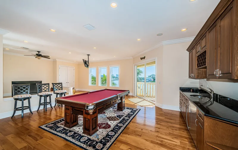 7986 9th Ave S, St Petersburg, FL 33707, St. Petersburg, Florida, United States. - Photo 68