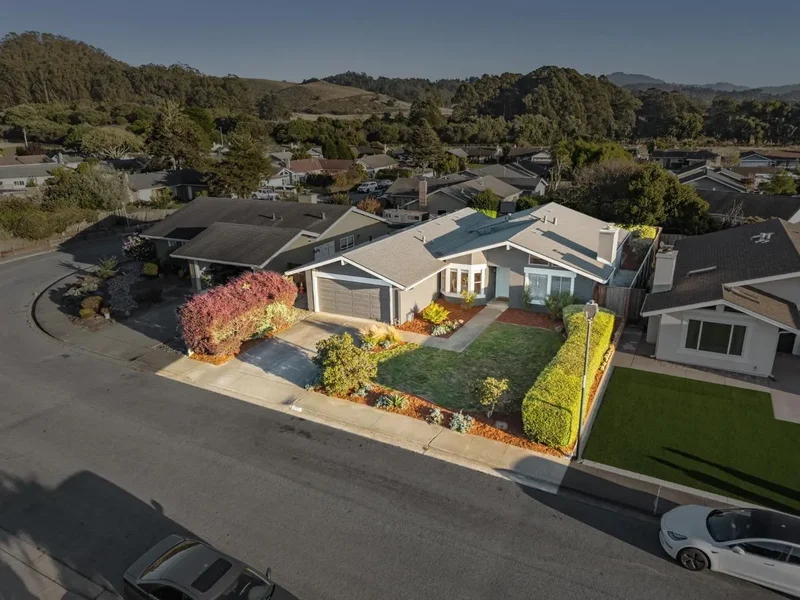 1557 Mizzen Lane, Half Moon Bay, California, United States. - Photo 33
