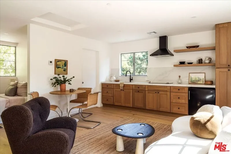 2409 N Vermont Avenue, Los Angeles, California, United States. - Photo 30