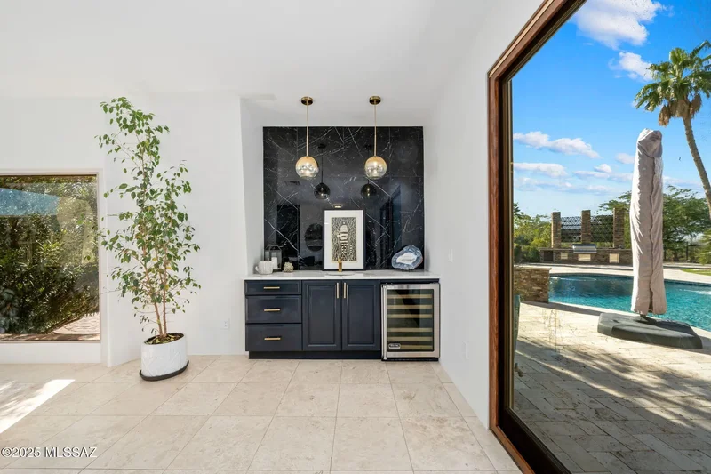 5775 N Campbell Avenue, Tucson, AZ, 85718, USA, Tucson, Arizona, United States. - Photo 37
