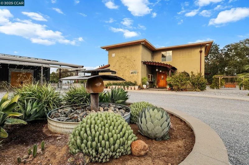 Cottonwood, California, United States. - Photo 34