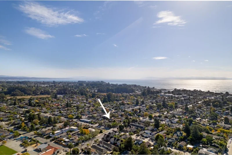 1122 Seabright Avenue, Santa Cruz, California, United States. - Photo 17