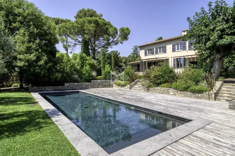 Elegant Renovated Bastide