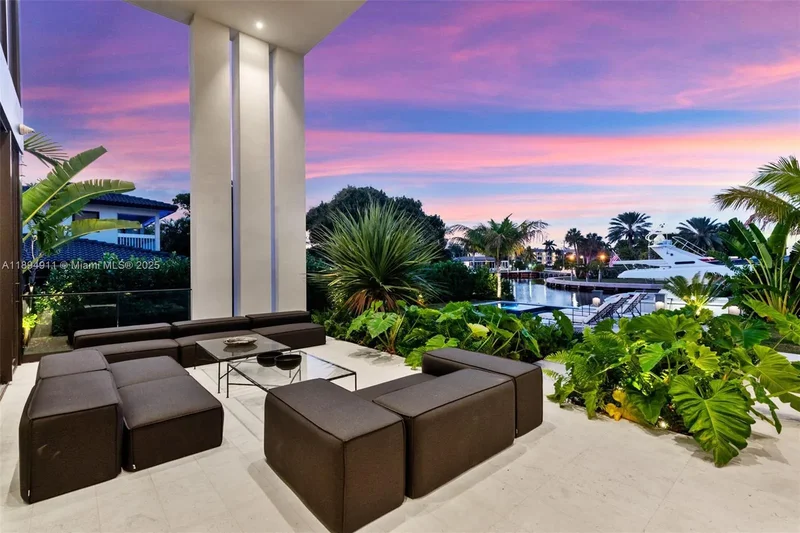 478 Tamarind Dr, Hallandale Beach, Florida, United States. - Photo 88