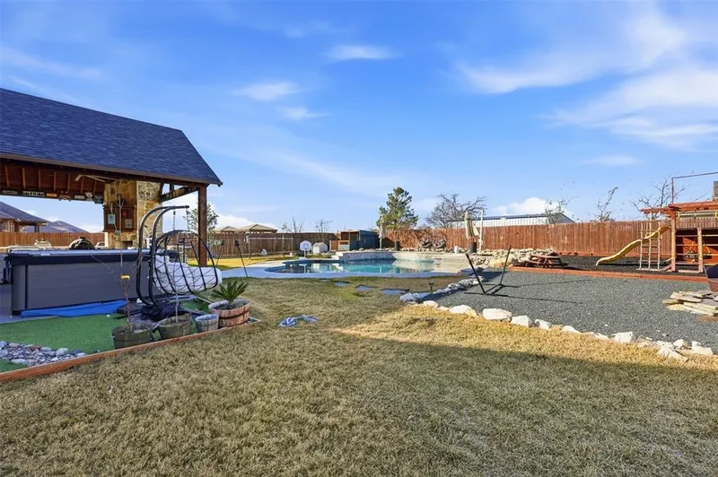 411 Kinnerton Court, Midlothian, Texas, United States. - Photo 37