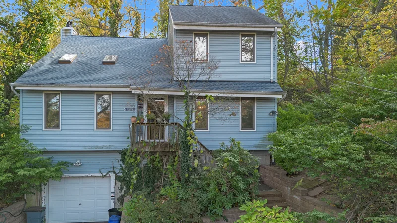 1111A Washington Drive, Centerport, New York, United States. - Photo 16