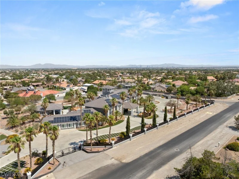 5930 N El Capitan Way, Las Vegas, Nevada, United States. - Photo 71