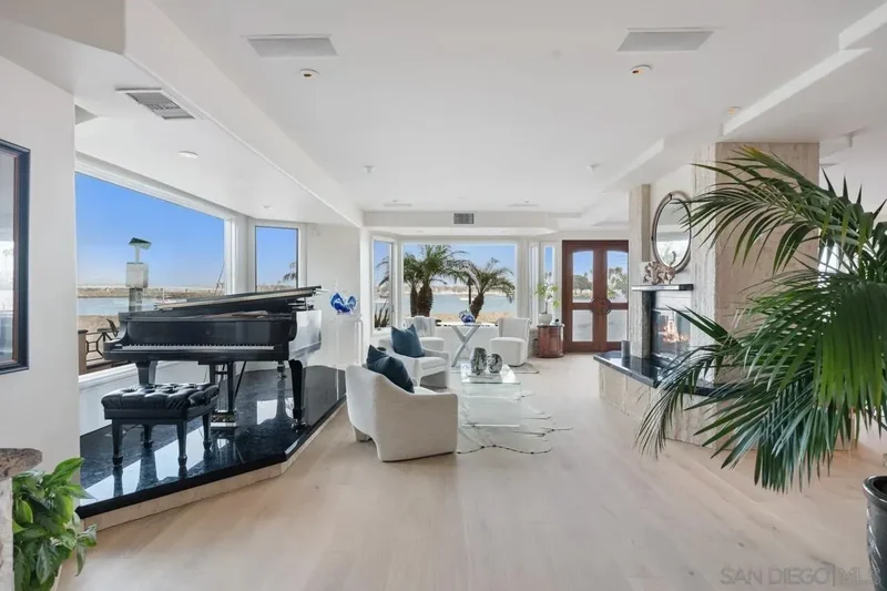2741 Bayside Walk, San Diego, California, United States. - Photo 24