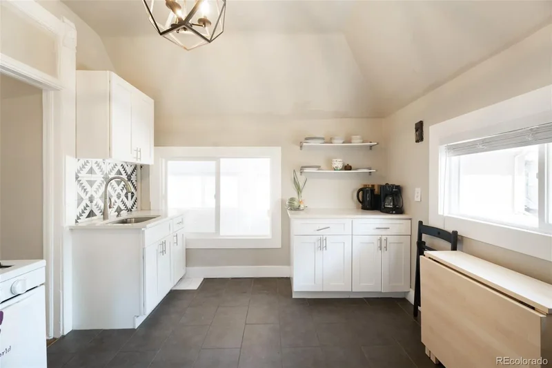 946 N Washington Street, Denver, Colorado, United States. - Photo 11