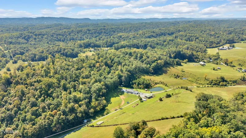 887 Berry Road, Bulls Gap, TN 37711, Greeneville, Tennessee, United States. - Photo 52