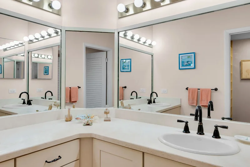 1133 W Ocean Drive #6, Key Colony Beach, FL 33051, Key Colony Beach, Florida, United States. - Photo 54