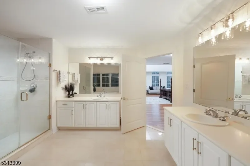 18 Wildwood Ter, Watchung Boro, NJ 07069, Watchung, New Jersey, United States. - Photo 31