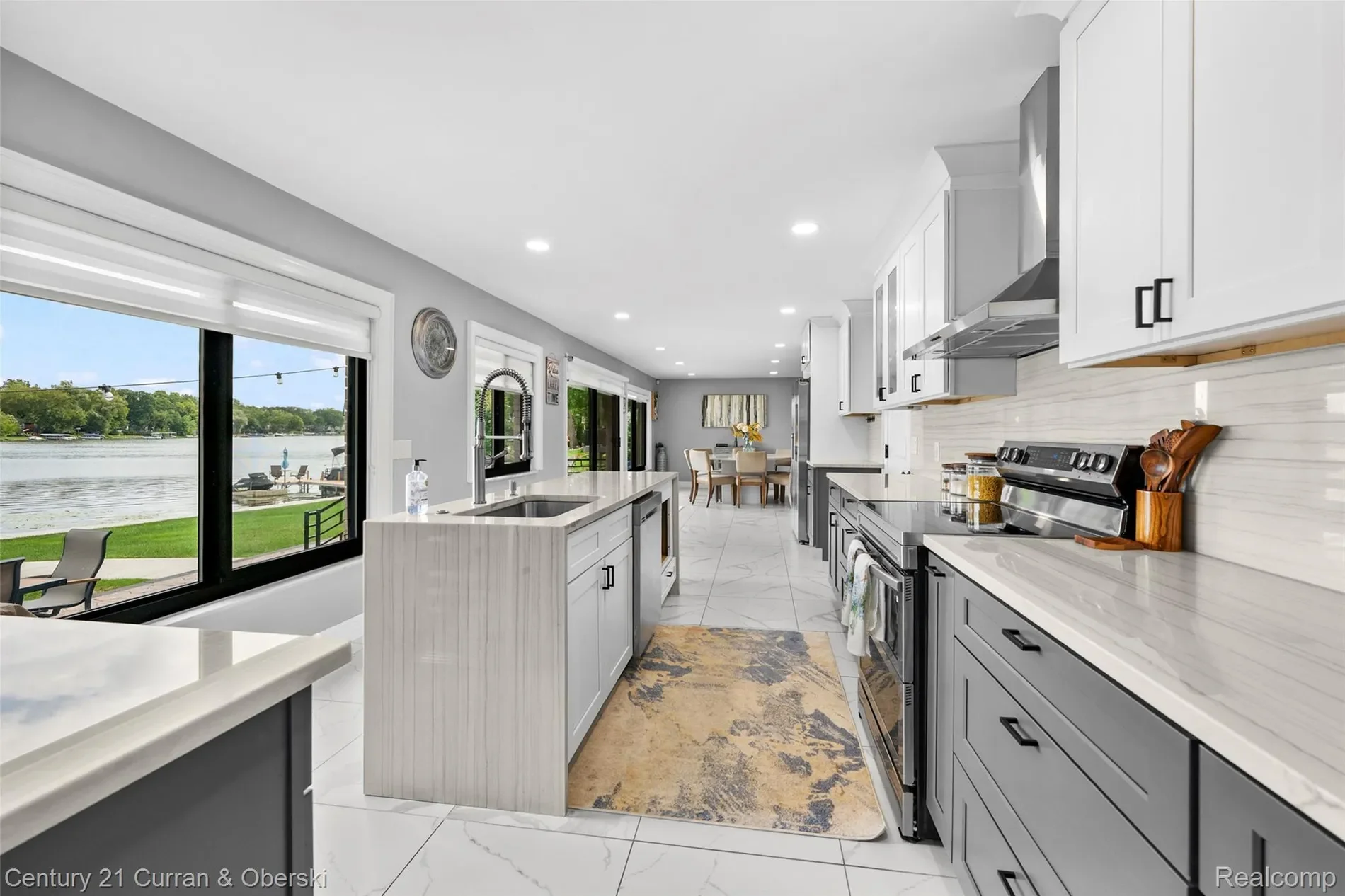 4255 Lakewood Drive, Waterford Charter Township, MI 48329, Pontiac, Michigan, United States. - Photo 15