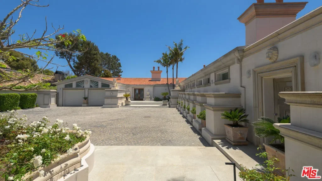 29000 Cliffside Drive, Malibu, California, United States. - Photo 2