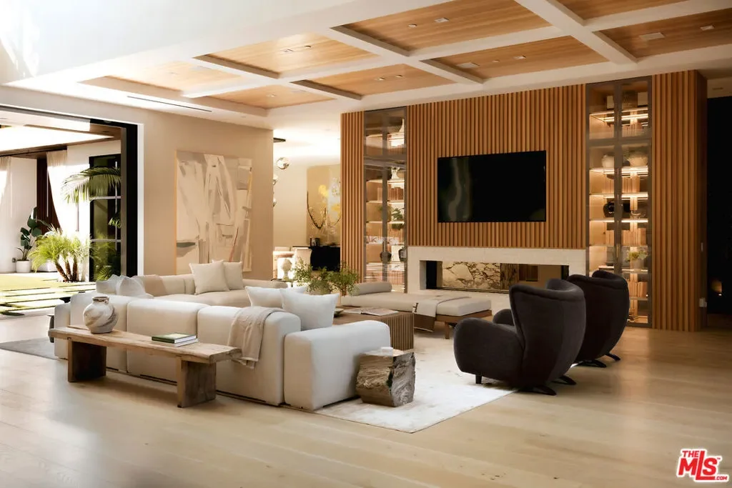13187 Chalon Road, Los Angeles, California, United States. - Photo 4