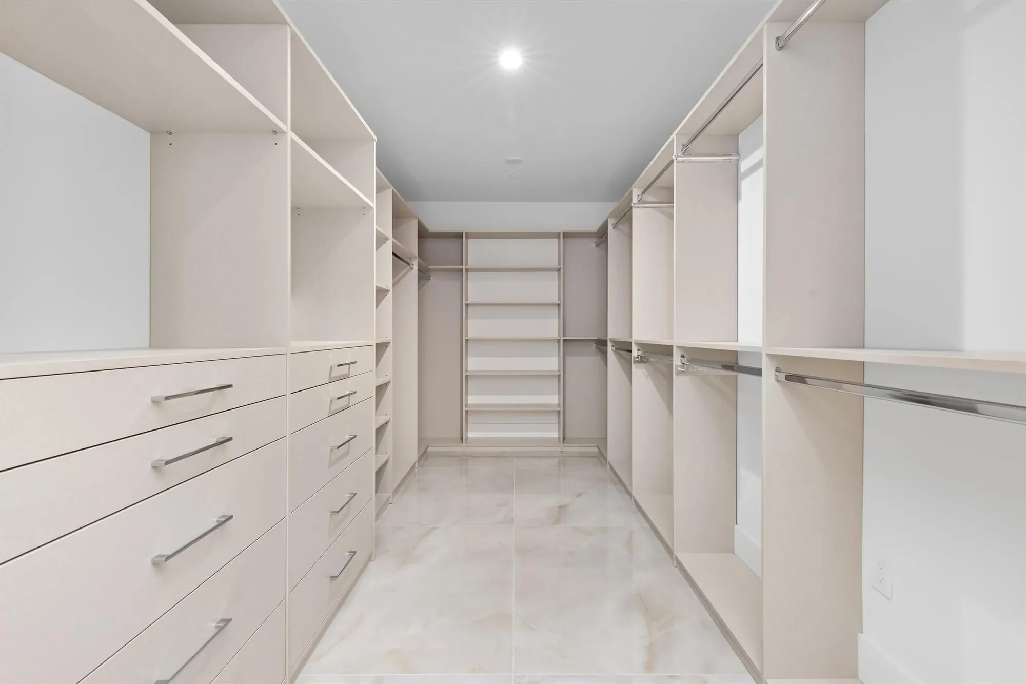 475 E Royal Palm Road, Boca Raton, Florida, United States. - Photo 17