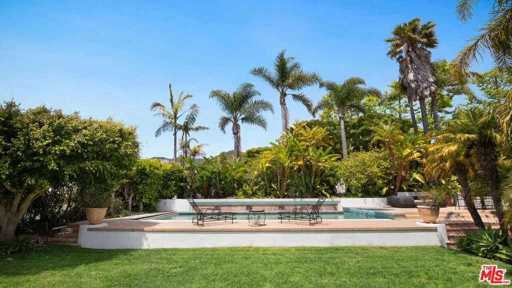 29675 Harvester Road, Malibu, California, United States. - Photo 11