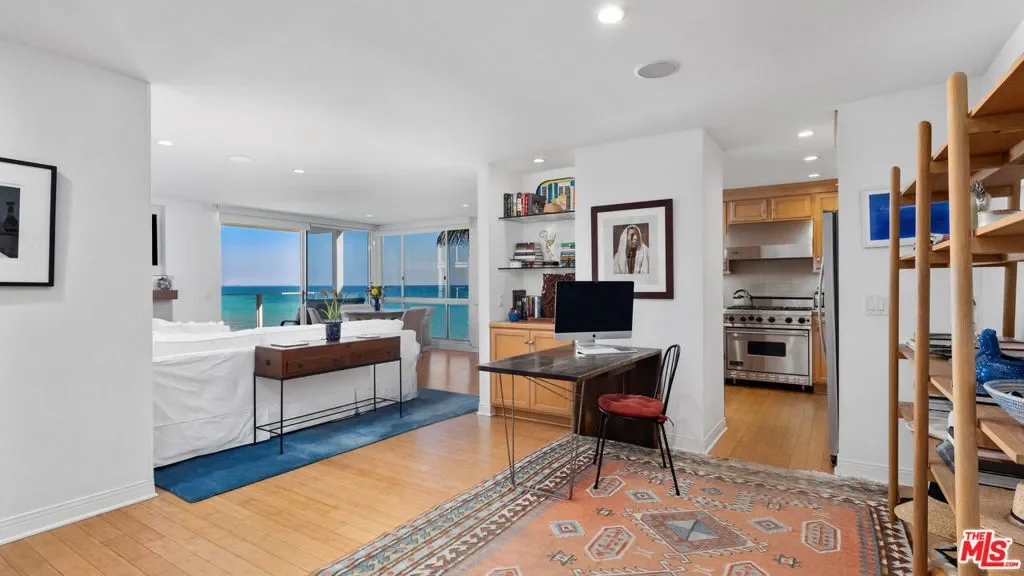 22548 Pacific Coast Highway 214, Malibu, California, United States. - Photo 3