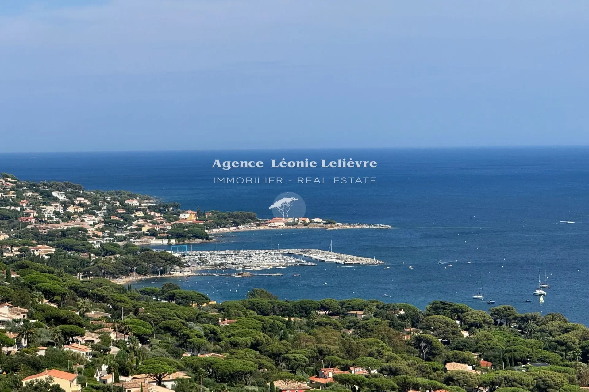 Sainte-Maxime, Provence-Alpes-Côte d'Azur, France. - Photo 4