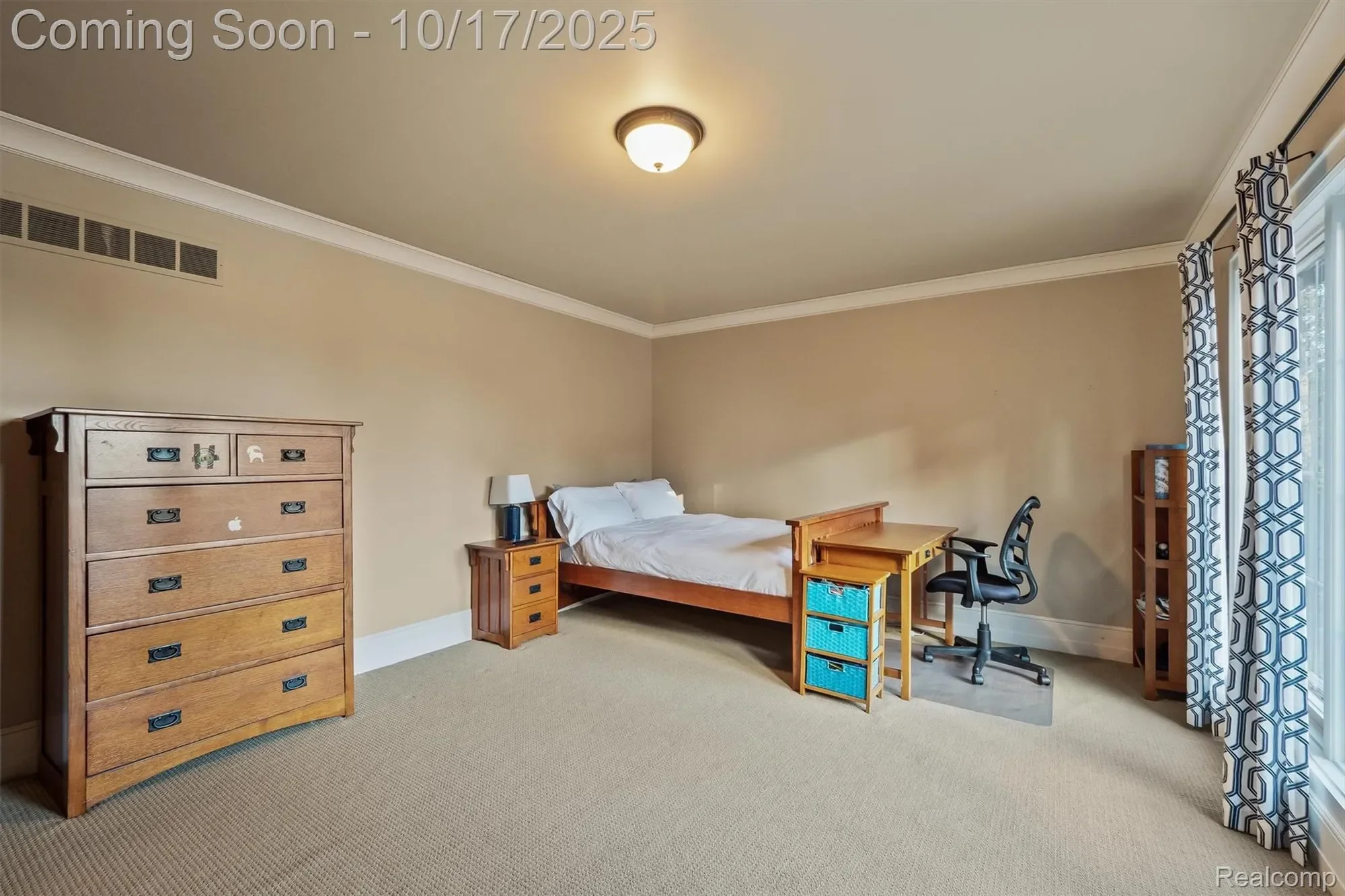 25325 Devon Lane, Franklin Village, MI 48025, Beverly Hills, Michigan, United States. - Photo 11