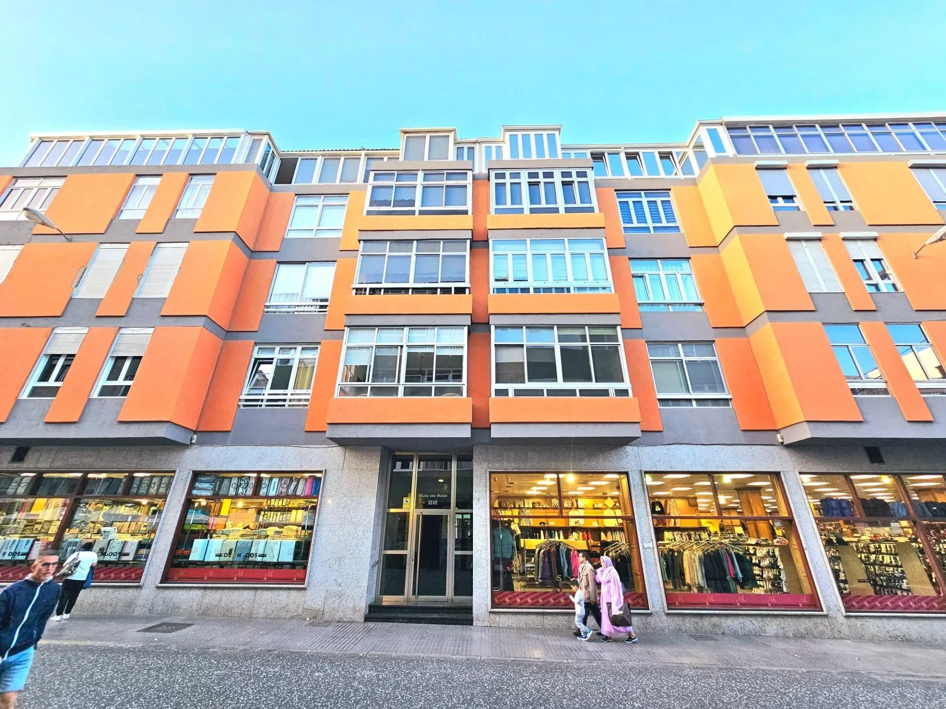 Exterior photo 2