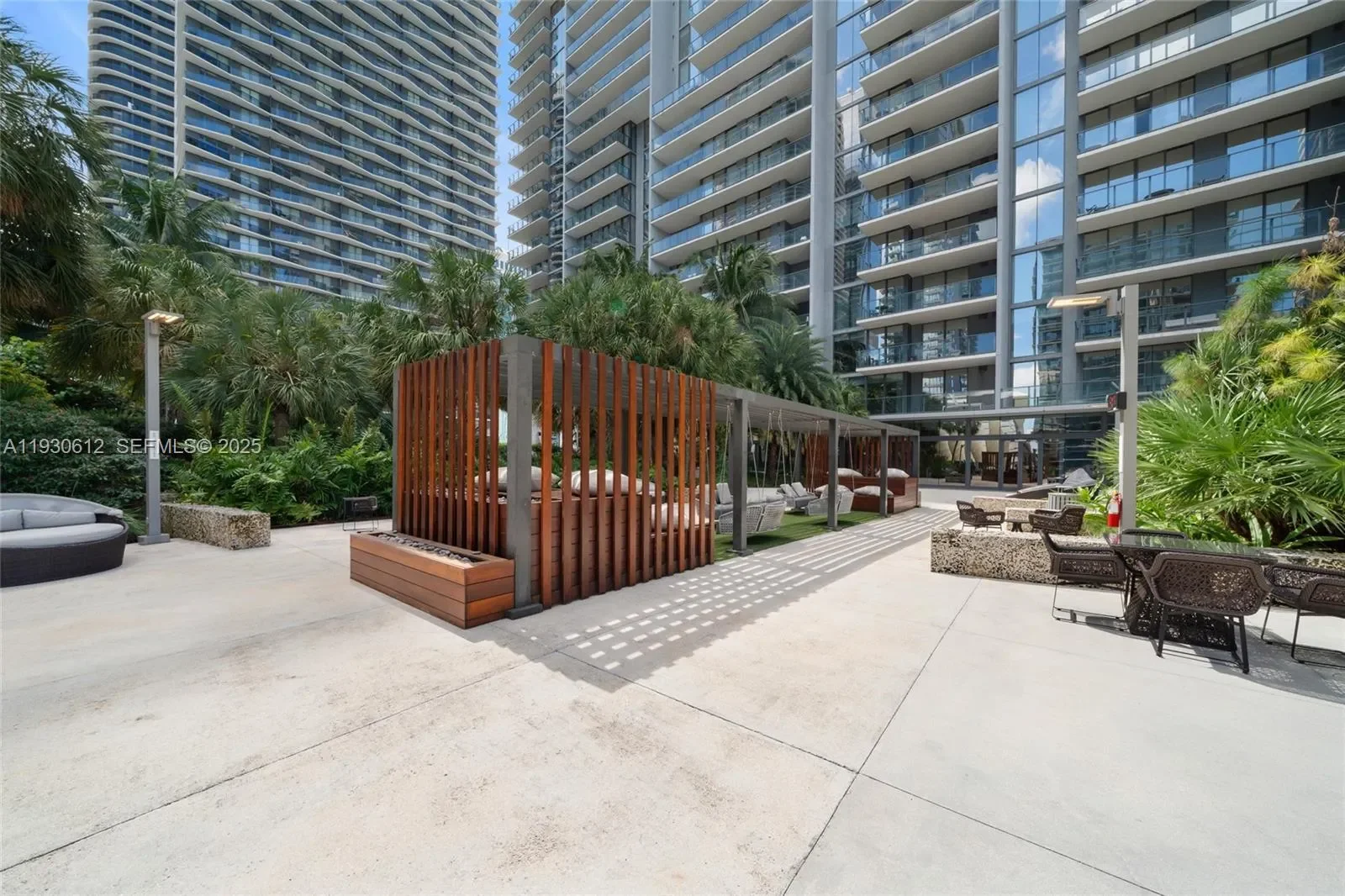 Exterior photo 12
