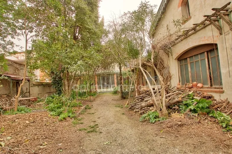 Exceptional property to renovate - Private mansion in the heart of Toulouse (433 m²)