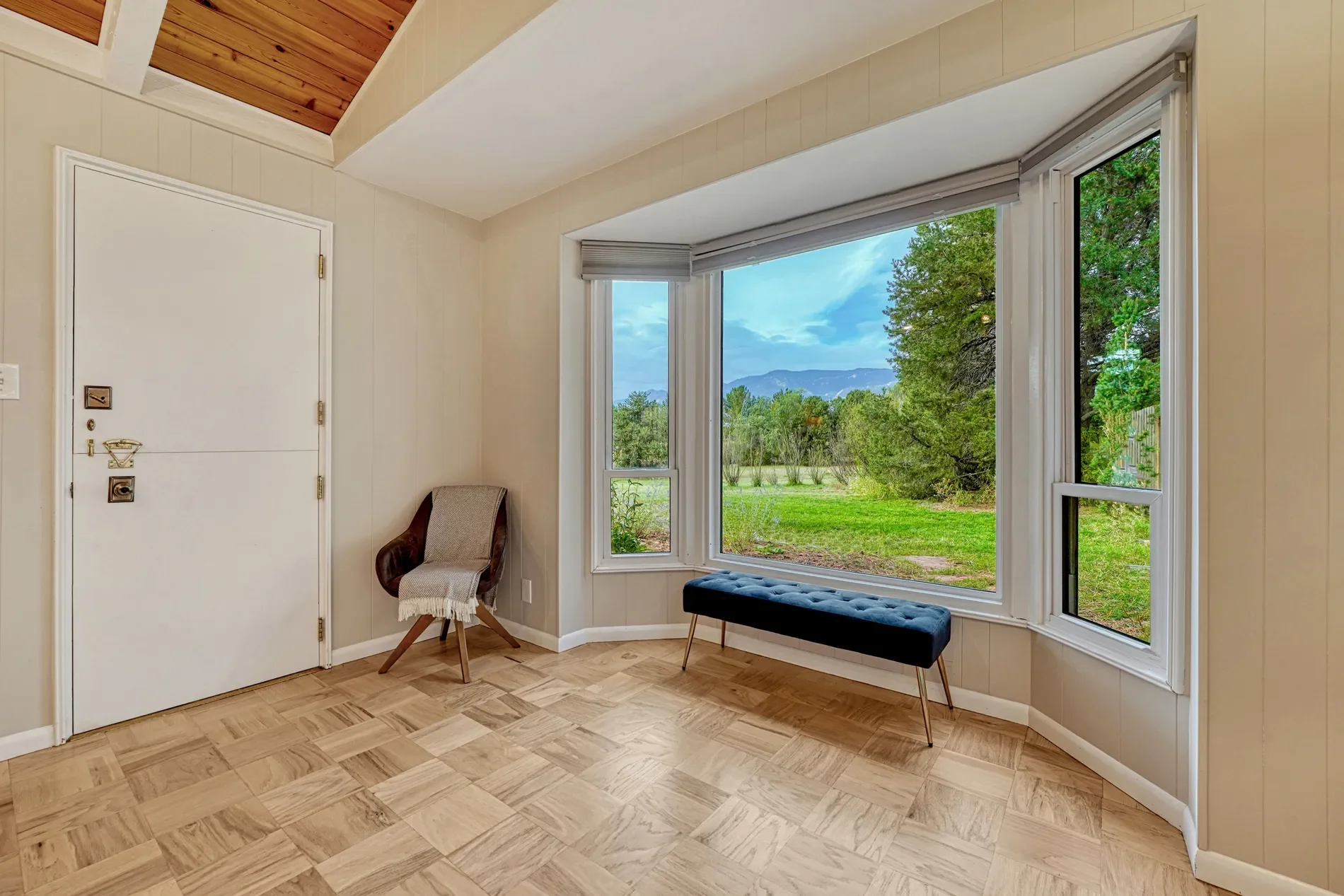 3440 Hill Circle , Colorado Springs, CO 80904, Colorado Springs, Colorado, United States. - Photo 35