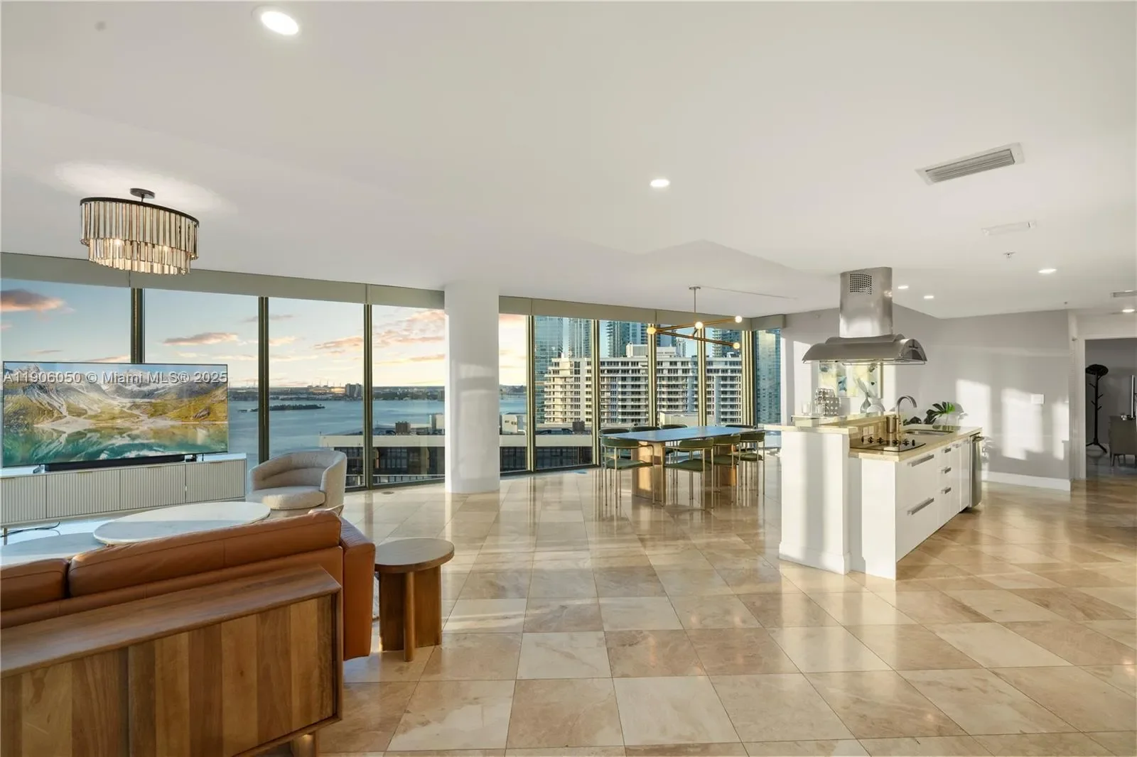 601 NE 36th St 2312, Miami, Florida, United States. - Photo 9
