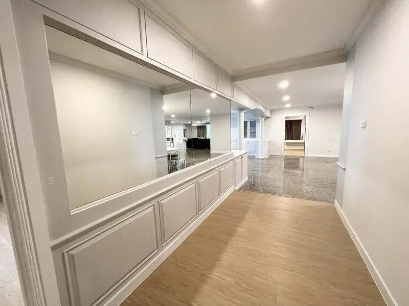 Gallery photo 5