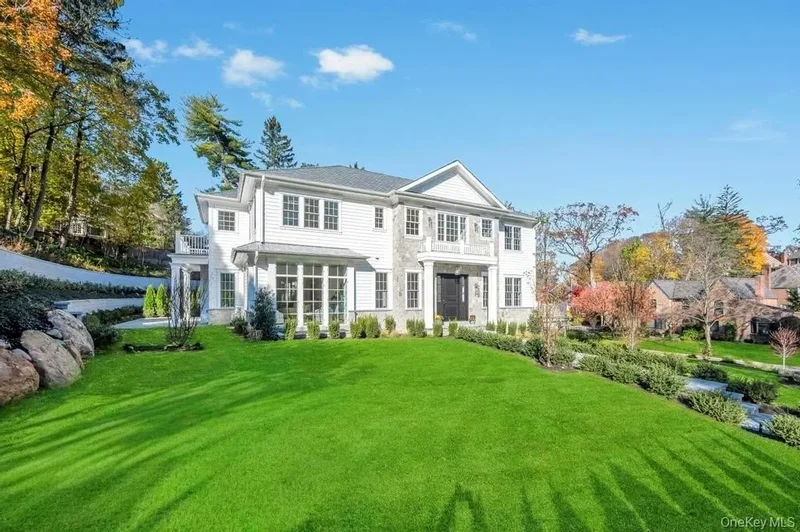 207 Mill Spring Road, Manhasset, NY, 11030, USA, Manhasset, New York, United States. - Photo 2