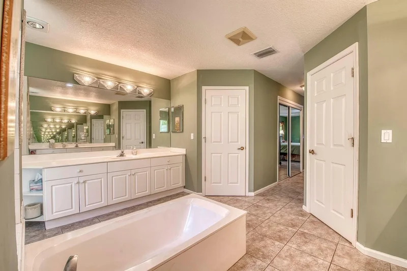 5681 Lago Del Sol Drive, Wellington, Florida, United States. - Photo 36