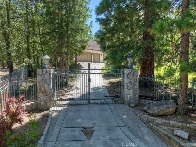 28411 North Shore Road, Lake Arrowhead, CA 92352, Lake Arrowhead, California, United States. - Photo 3