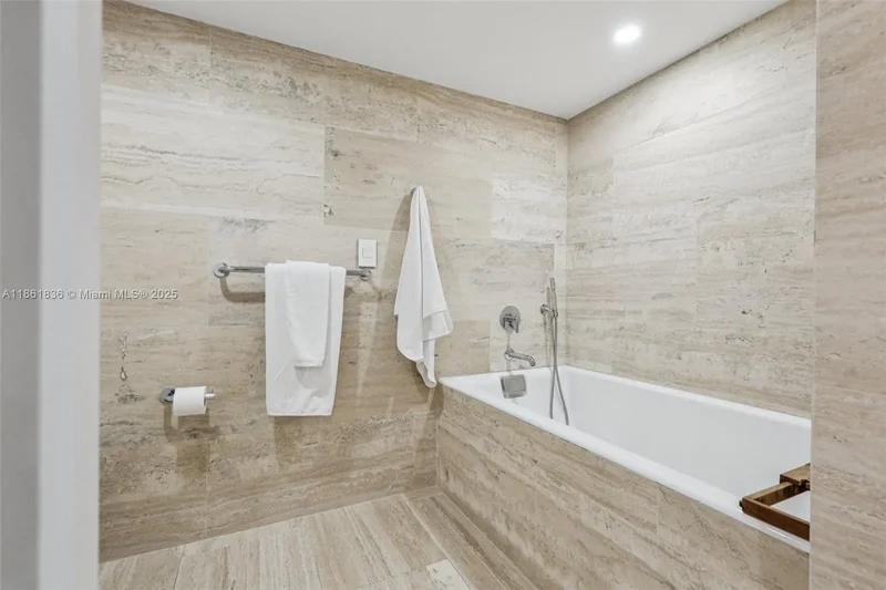 102 24th St 1440, Miami Beach, Florida, United States. - Photo 29