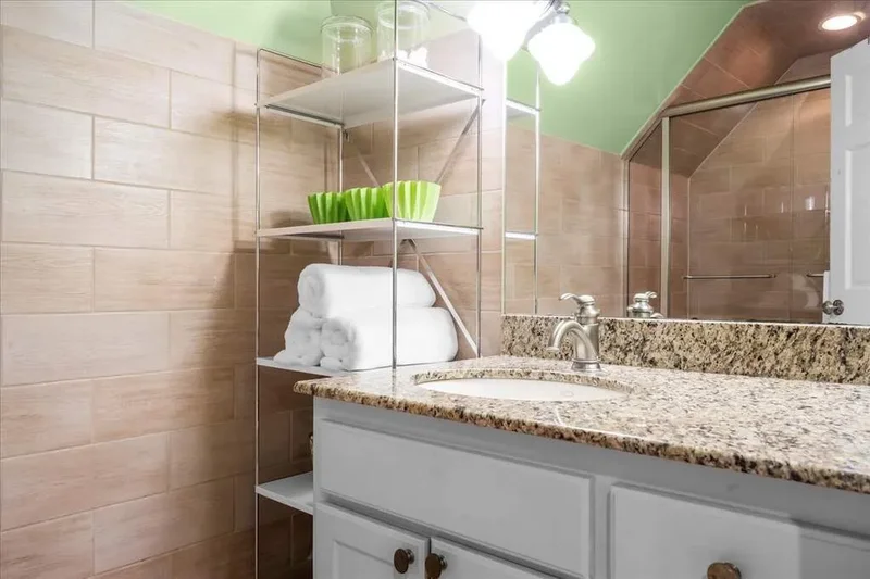 1315 Abington Cambs Drive, Lake Forest, IL, 60045, USA, Lake Bluff, Illinois, United States. - Photo 35