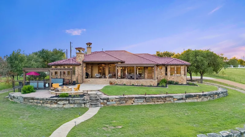 481 Chimney Cove Drive , Marble Falls, TX 78654, Marble Falls, Texas, United States. - Photo 31