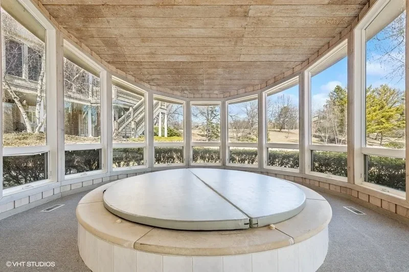 560 Oak Knoll Road, Barrington Hills, IL, 60010, USA, Barrington Hills, Illinois, United States. - Photo 49