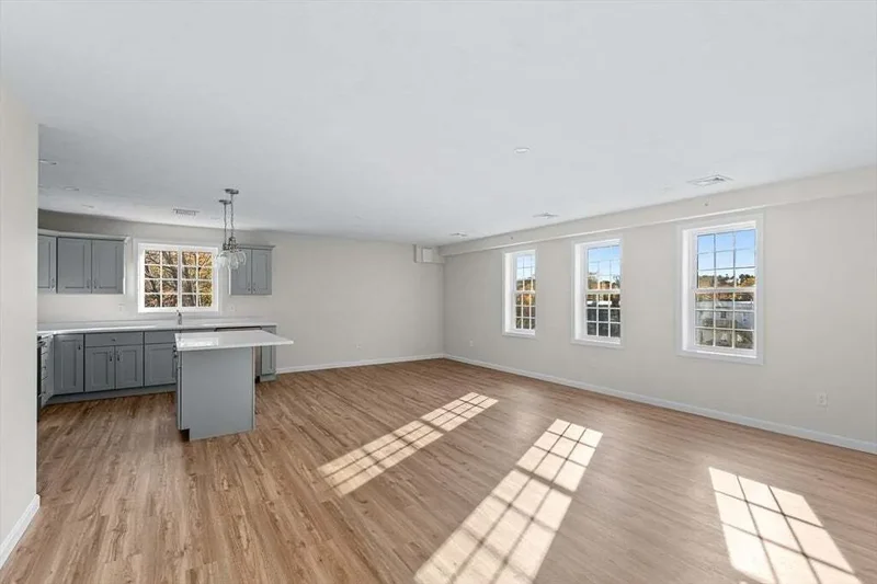 393 Court St #5, Plymouth, MA 02360, Plymouth, Massachusetts, United States. - Photo 15