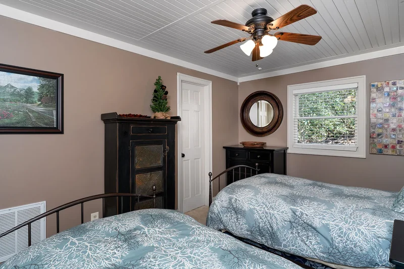 205 Honey Hill Drive, Blowing Rock, NC 28605, Blowing Rock, North Carolina, United States. - Photo 32