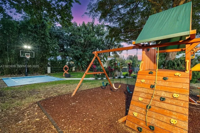 11155 SW 40th St, Davie, FL, 33328, USA, Davie, Florida, United States. - Photo 40