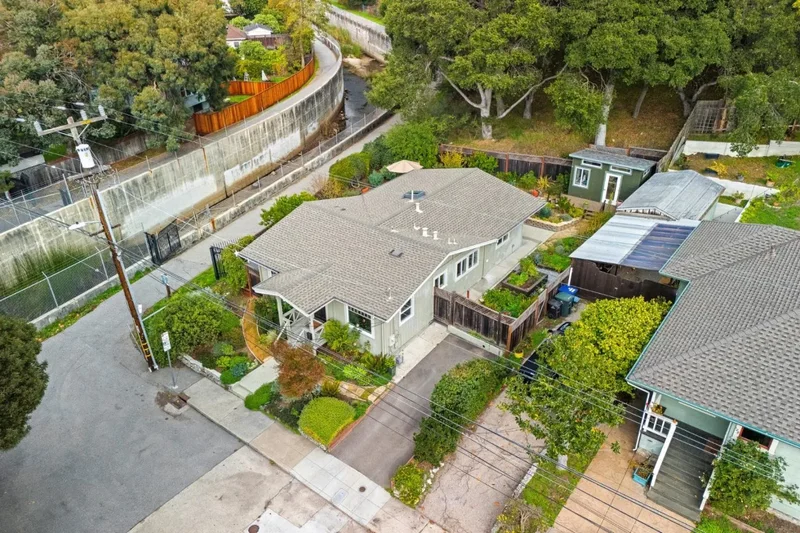 134 May Avenue, Santa Cruz, California, United States. - Photo 17