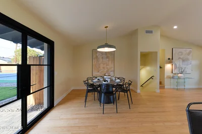 Thumbnail 25