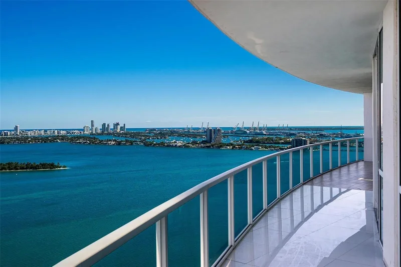 665 NE 25th St PHII02, Miami, Florida, United States. - Photo 8