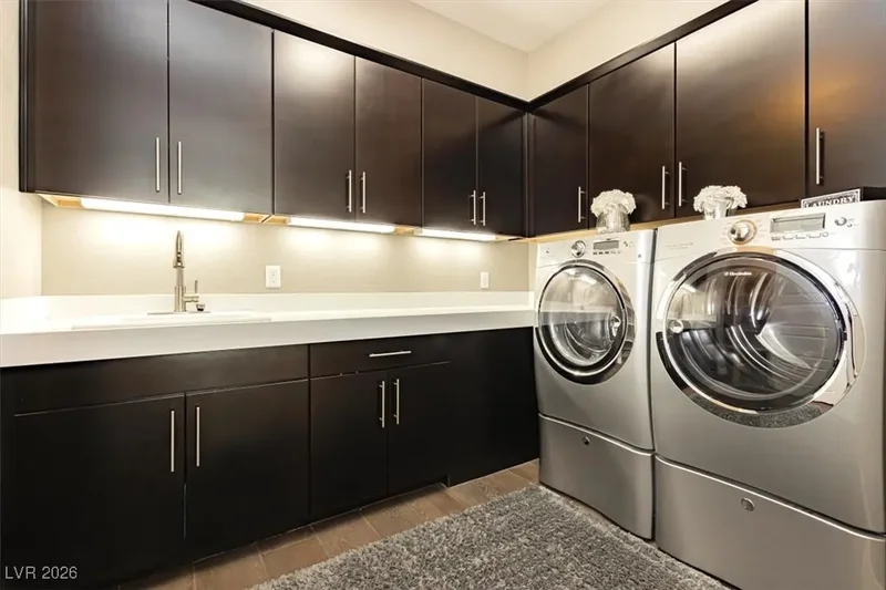 32 Olympia Chase Drive, Las Vegas, Nevada, United States. - Photo 43