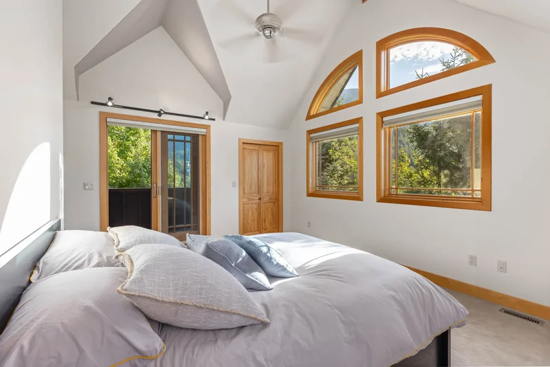 1360 Collins Road, Pemberton, BC, V0N2L0, CANADA, Pemberton, British Columbia, Canada. - Photo 24