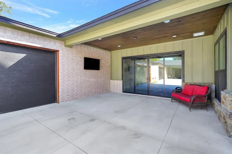 516 W Spring Street, Weatherford, Texas, United States. - Photo 36