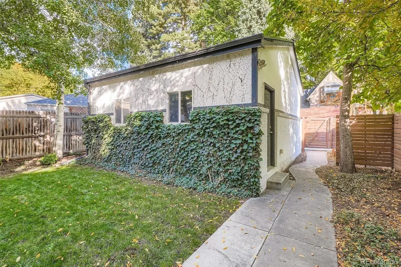 1056 S Clayton Way, Denver, Colorado, United States. - Photo 29